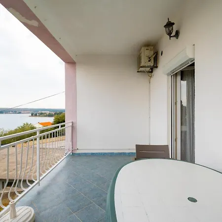 Guest house And By The Sea Posedarje, Novigrad - 21123