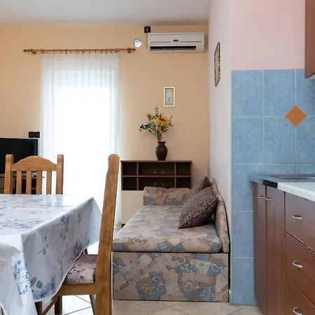 And By The Sea Posedarje, Novigrad - 21123 Guest house