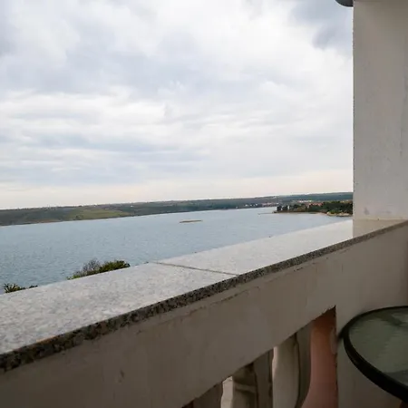 And By The Sea Posedarje, Novigrad - 21123 Affittacamere *