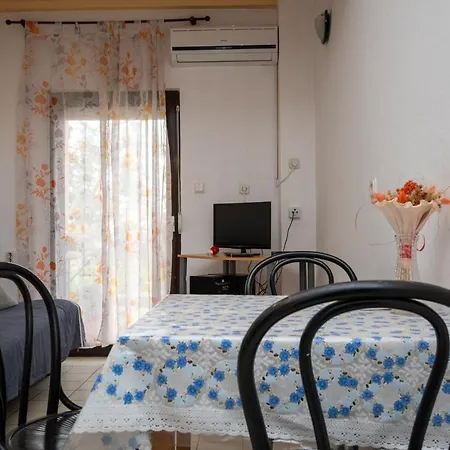 Гостевой дом And By The Sea Posedarje, Novigrad - 21123 Поседарье