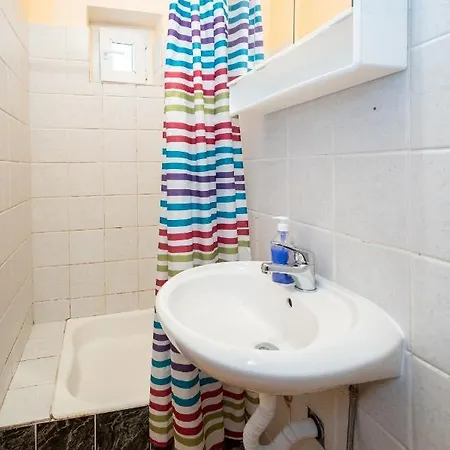 And By The Sea Posedarje, Novigrad - 21123 Affittacamere