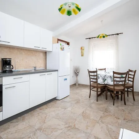 And By The Sea Posedarje, Novigrad - 21123 Гостевой дом Поседарье